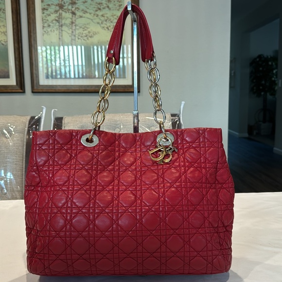 Authentic Dior Cannage chained tote bag - Picture 2 of 15